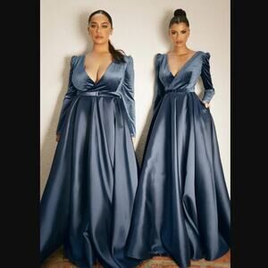 Faeriesty Brand NWOT Size XL Navy Blue Velvet Bodice Evening Gown V Neck Belted